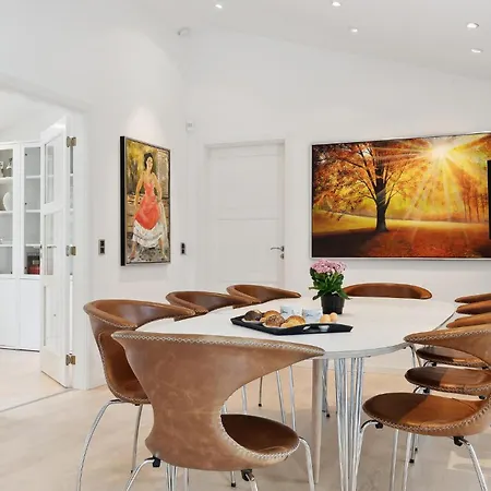 Three-bedroom In Ulfborg * Øhuse