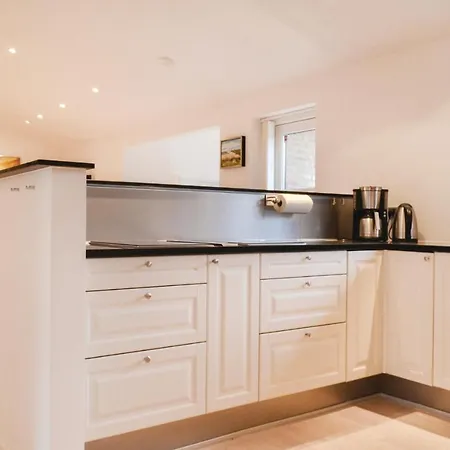 Three-bedroom In Ulfborg * Øhuse
